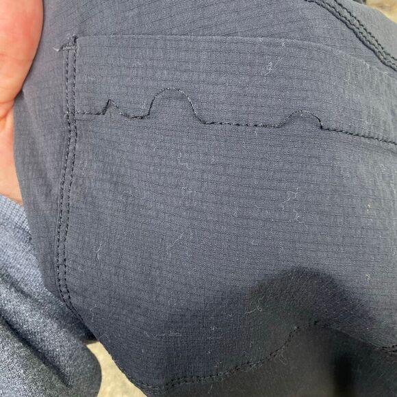 Athleta black gorpcore cargo joggers size 6 #636 - Picture 12 of 12